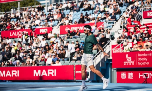 Continua la maledizione delle finali per Musetti, ad Hong Kong trionfa un grande Bublik