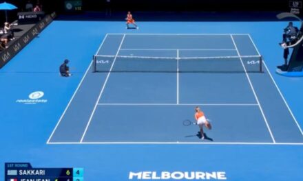 Maria Sakkari come Federer nel 2018: la risposta lascia il pubblico incredulo – VIDEO