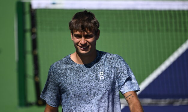 Cobolli non perde il sorriso dopo la finale di Monaco: il simpatico siparietto con la fidanzata (VIDEO)