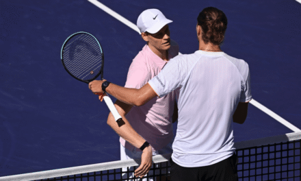 Sinner-Zverev, atto numero XII: il tedesco si aggrappa al servizio per tornare a vincere