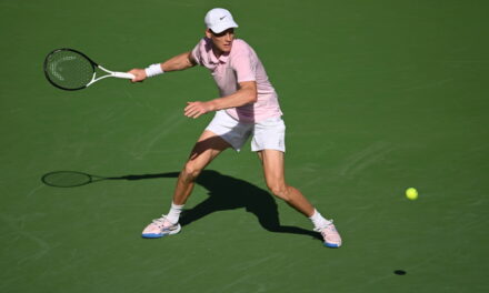 Jannik Sinner inizia forte anche al Miami Open: sconfitto Dzumhur all’esordio