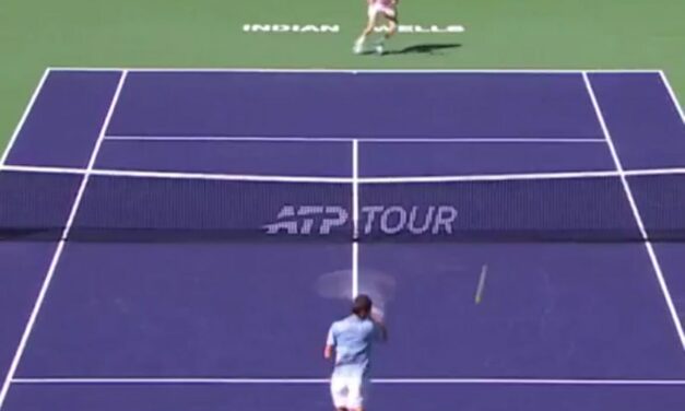 Sinner ‘alla Federer’ in finale: il rovescio ad una mano lascia a bocca aperta – VIDEO