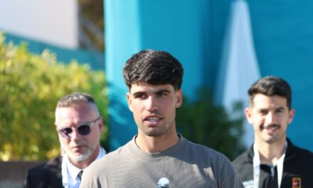 Alcaraz sente un fastidio all’avambraccio: “Spero che non sia nulla di serio”