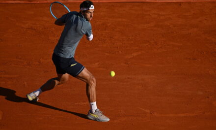 Musetti disegna tennis a Barcellona: che rovescio per prendersi il break (VIDEO)