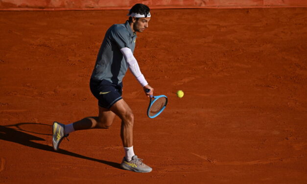 Moutet e Musetti giocano al gatto con il topo: spettacolo a Barcellona (VIDEO)