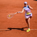 Swiatek lancia l’allarme dopo il ritiro a Madrid: “Forse circola un virus tra i giocatori, non avevo energie”