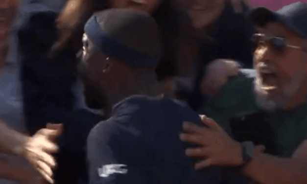 Roland Garros – A Tiafoe viene rubata la racchetta dopo il match con Hurkacz (VIDEO)