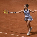 Paolini saluta Roma e la top 10: Mertens annulla tre match point e passa in rimonta