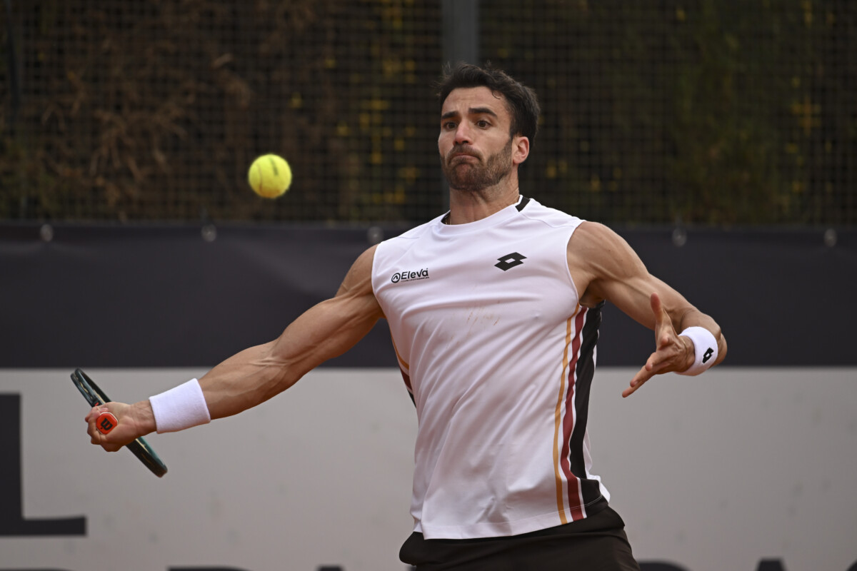 Andrea Pellegrino durante il match con Tiafoe