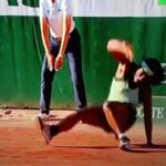 Roland Garros – Brutto infortunio della Baptiste, il ginocchio cede e l’atleta esce in barella – VIDEO