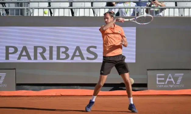 Medvedev rimonta un grande Landaluce e si prende la semifinale con Sinner