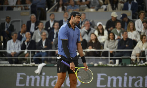 Berrettini: «Sono stufo di ritirami, ma era la cosa giusta da fare. Il problema è all’anca sinistra, ma non so di quale entità. Spero di poter giocare a Wimbledon»