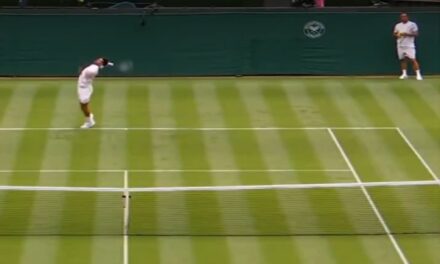 Sinner, che risposta contro Djokovic in allenamento: anche l’azzurro se la ride – VIDEO