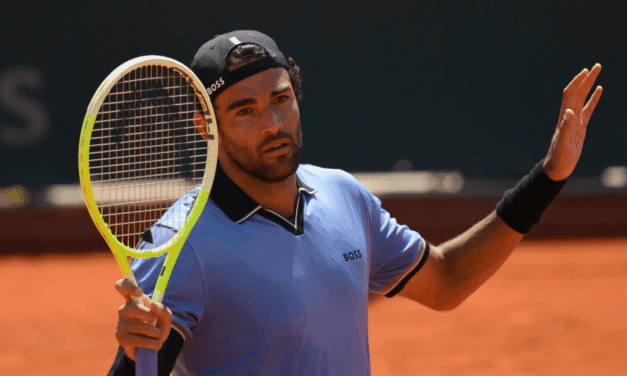 Berrettini torna nei quarti al Roland Garros: gli highlights della vittoria su Cerundolo (VIDEO)