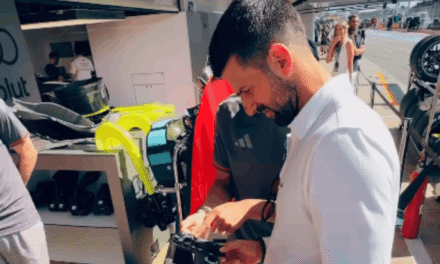 Novak Djokovic presente al Gran Premio di Formula 1 a Barcellona (VIDEO)