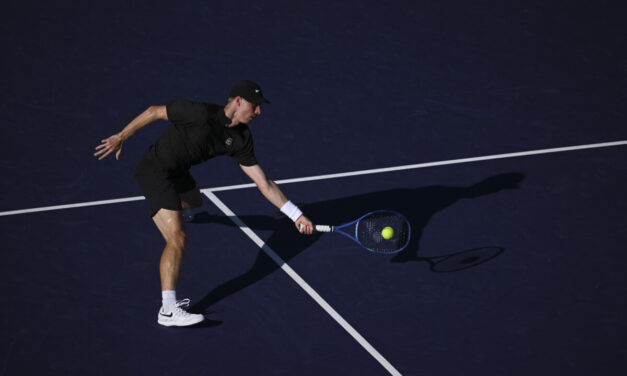 Shapovalov perde con Cilic e se la prende con il cameraman (VIDEO)