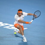 Tsitsipas, nuova rottura con il padre Apostolos: “Non credo lavoreremo mai più insieme”