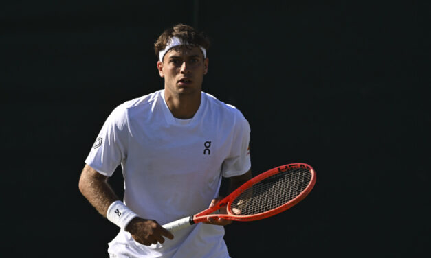 Flavio Cobolli non muore mai! Rimonta da libro cuore su Khachanov e ancora ottavi a Wimbledon