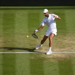 Djokovic piega la resistenza di Auger-Aliassime dopo 5 ore: gli highlights del match