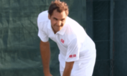Federer in campo a Wimbledon: classe ed eleganza senza tempo (VIDEO)