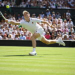 Sinner, il caldo e il ritorno del serve & volley
