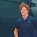 Sinner si dà al padel sulla nave Explora, spuntano le immagini – VIDEO