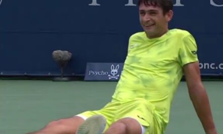 Berrettini Navone sospesa nel primo gioco: la reazione dell’argentino è tutta un programma – VIDEO