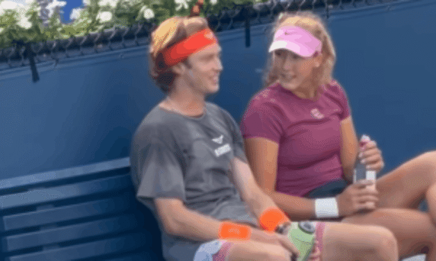 Andreeva e Rublev ‘paparazzati’ da Sabalenka: la scena è tutta da ridere (VIDEO)
