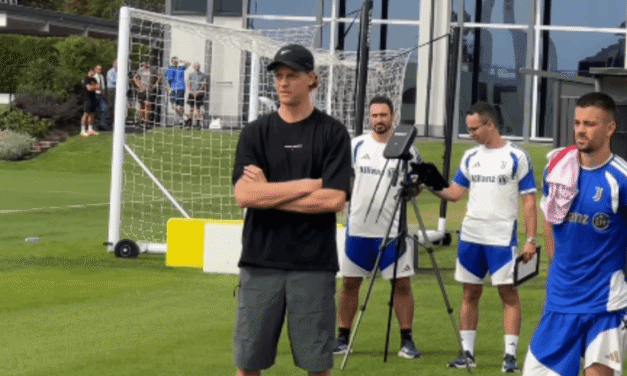 Ospite d’eccezione al Juventus Training Center: Jannik Sinner fa visita ai bianconeri