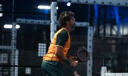 Ancora uno show di Pat Rafter: l’ex tennista in campo ai mondiali senior di Padel – VIDEO