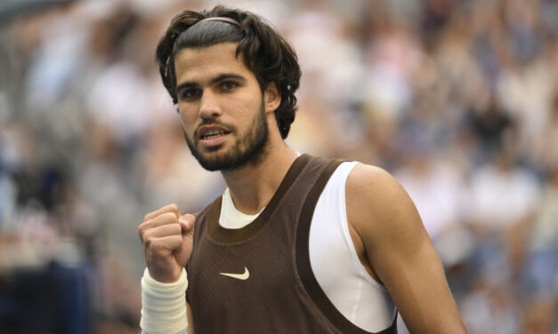 Alcaraz vince senza brillare a Tokyo, Zverev parte bene a Pechino