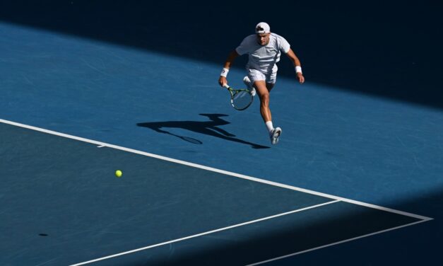 Atp Shanghai – Rune cede alla distanza contro Altmaier, piccoli problemi fisici per il danese